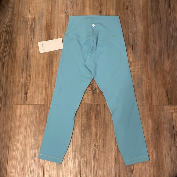 Lululemon Align HR Crop 23” - Picture 2 of 3